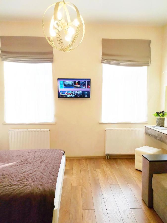 Apartment Жд Вокзал, Центр Lviv Bagian luar foto